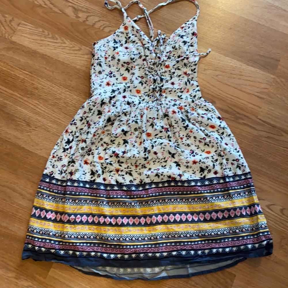 COPY - Abercrombie & Fitch floral dress